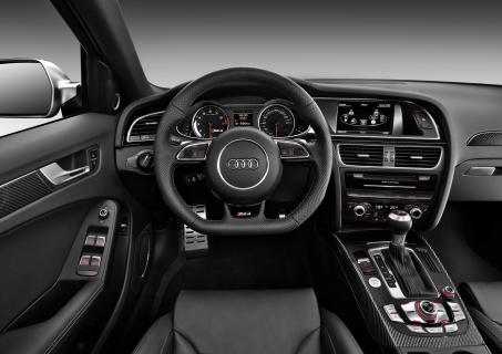 Audi RS 4 Avant interieur (2012)