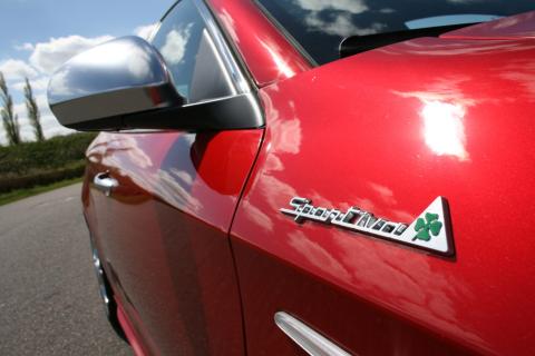 Alfa Romeo Giulietta zijkant