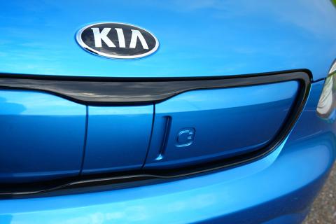 Kia Soul EV logo (2014)