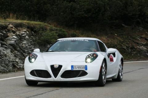 Alfa Romeo 4C (2015)