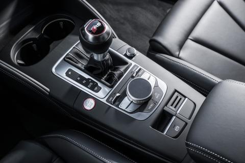 Audi RS3 Sportback 2.5 TFSI Quattro middenconsole (2015)