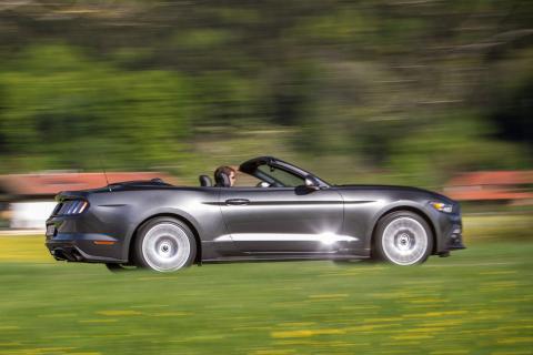 Ford Mustang Ecoboost Convertible (2015)