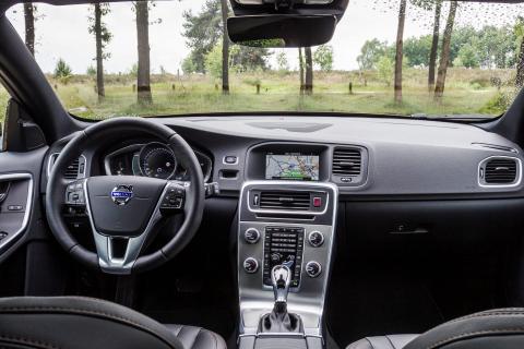 Volvo V60 Cross Country T5 Summum interieur (2015)