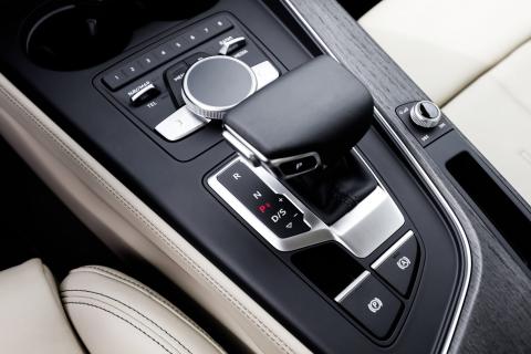 Audi A4 2.0 TFSI Ultra middenconsole (2015)