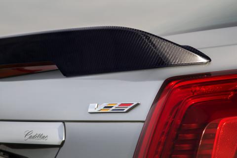 Cadillac CTS-V Sedan badge (2015)
