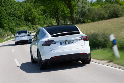 Tesla Autopilot redt een mensenleven