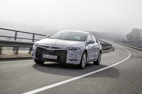 Nieuwe Opel Insignia Grand Sport in camouflage