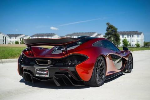 McLaren P1 met 12.000 kilometer