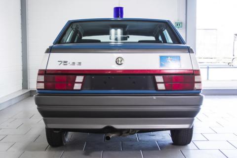 Alfa Romeo 75 van de Italiaanse politie