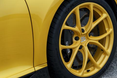 eerste Bugatti Chiron van Amerika is geel
