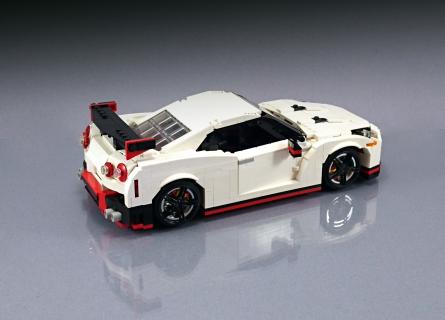 Nissan GT-R van Lego