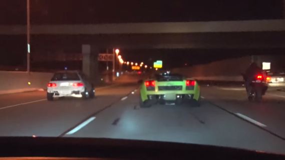 Twee Civics vs twinturbo Lamborghini Gallardo