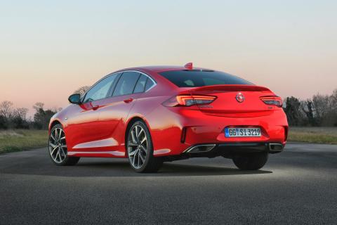 Opel Insignia GSi 2018 rood