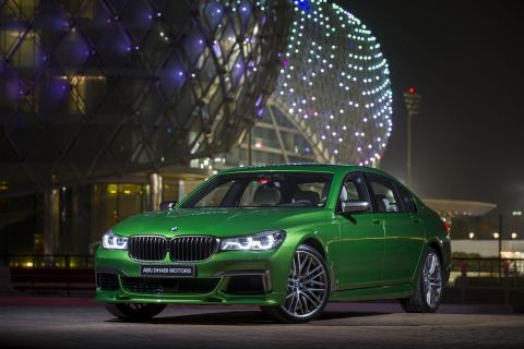 BMW M760Li Rallye Green