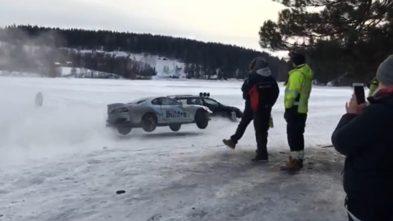 Toyota Supra's dansen op het ijs