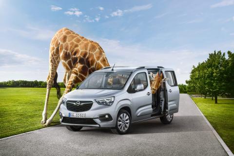 Opel Combo Life 2018 giraffe