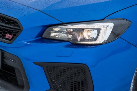 Subaru WRX STI koplamp (2018)