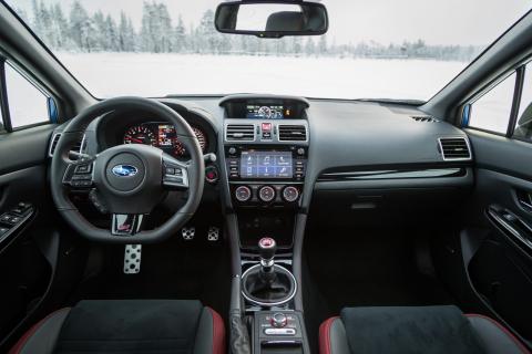 Subaru WRX STI interieur (2018)