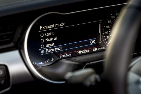 Ford Mustang 5.0 V8 GT Convertible display (2018)