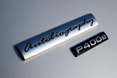 Range Rover P400e PHEV badge (2018)