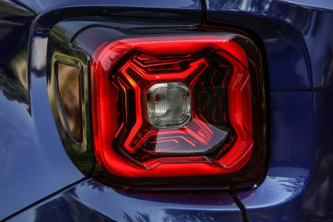 Jeep renegade facelift achterlicht