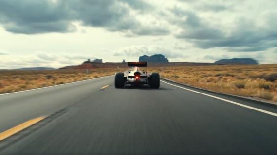 Red Bull roadtript met F1-auto door USA