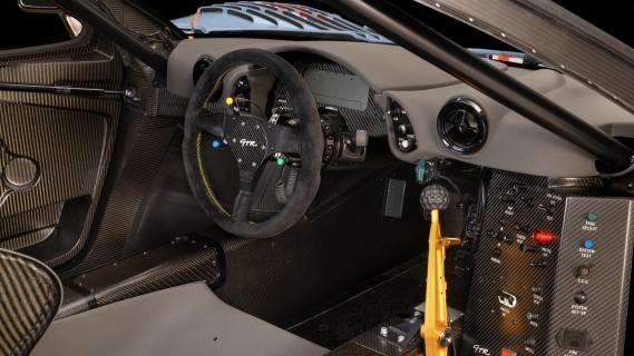 McLaren F1 GTR 25r interieur