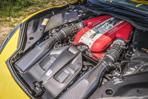 Ferrari 812 Superfast motor