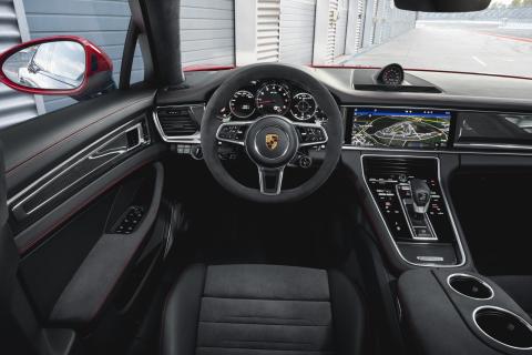 Porsche Panamera GTS interieur