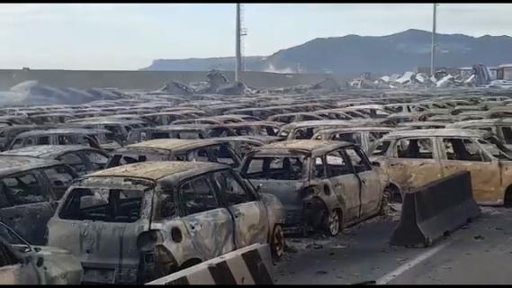 Honderden Maserati's in de as gelegd na brand