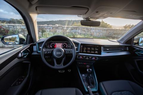 Audi A1 Sportback 2018 dashboard