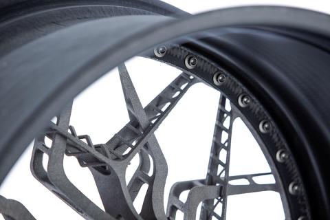 HRE3D is een titanium wiel uit de 3D-printer