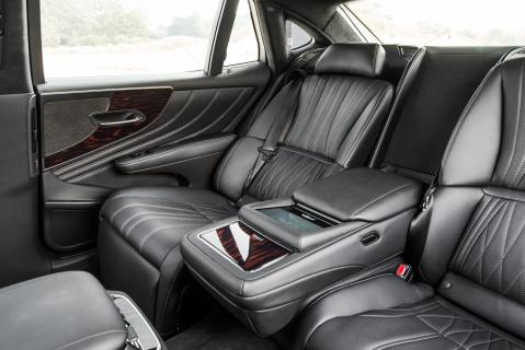 Lexus LS 500 AWD President Line interieur