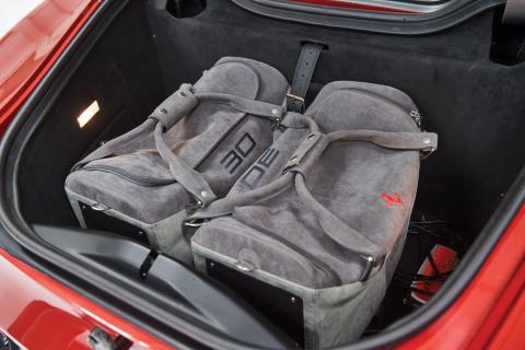 Ferrari SP30 tassen in bagage