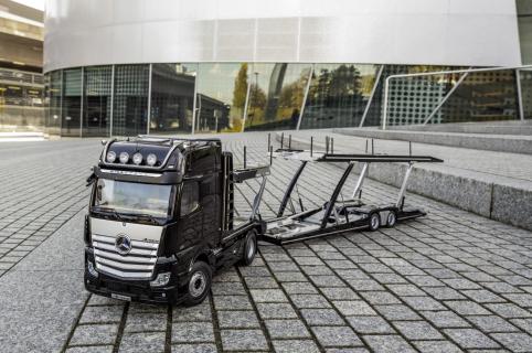 Mercedes Actros Truck schaalmodel leeg