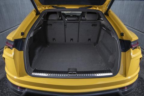 Bagageruimte van kofferbak Lamborghini Urus