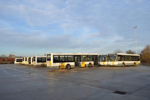 30 Belgische lijnbussen te koop voor weinig