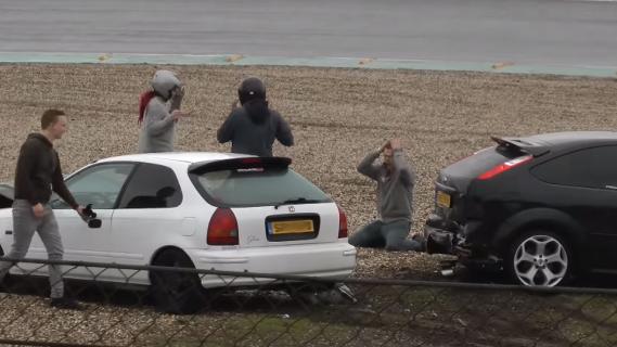 Honda Civic crasht tegen Ford Focus ST op Zandvoort