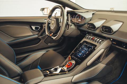 Lamborghini Huracán Evo interieur dashboard