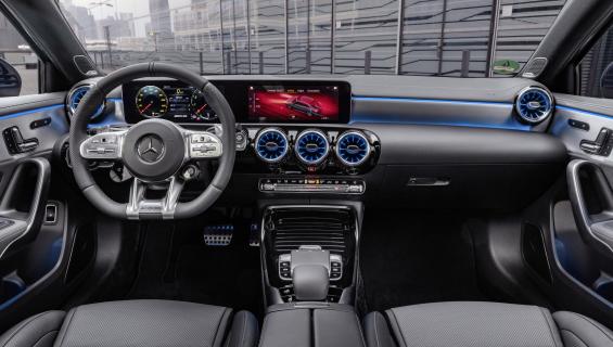 Mercedes-AMG A 35 2019 interieur dashboard