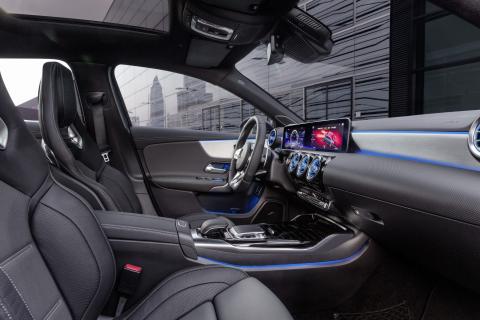 Mercedes-AMG A 35 2019 interieur dashboard