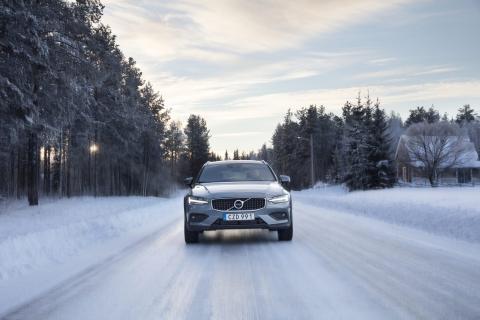 Volvo V60 Cross Country T5 AWD sneeuw