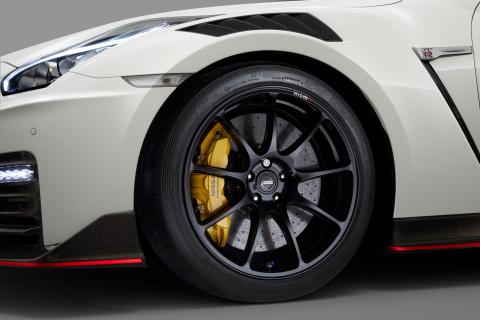 Nissan GT-R Nismo 2020 rays velgen keramische remmen remklauwen