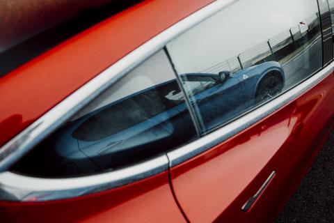 Tesla Model 3 Performance detail raam