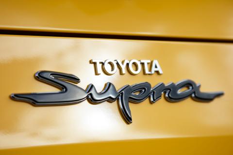 Toyota Supra badge logo