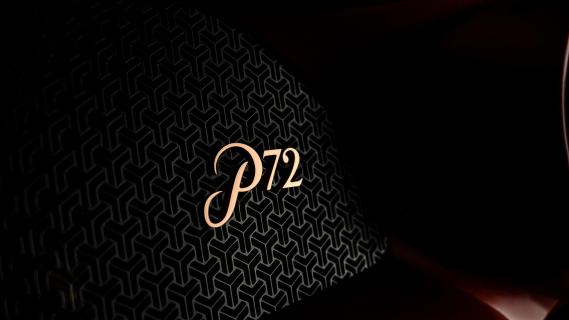 De Tomaso P72 detail logo P72