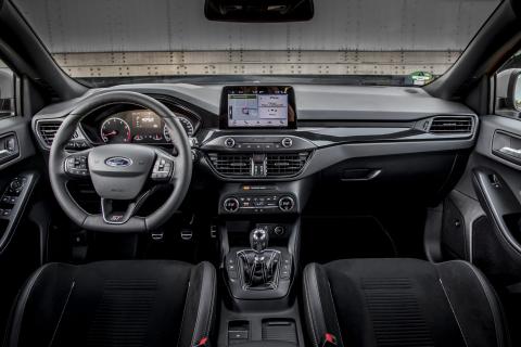 Ford Focus ST 2019 dashboard interieur