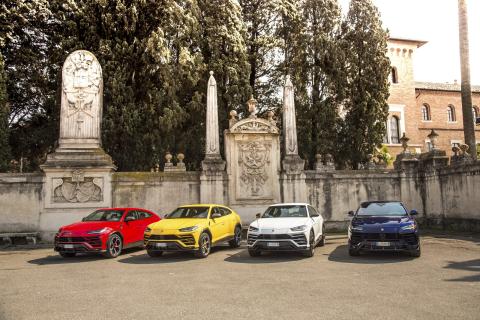 Lamborghini Urus in Rosso Anteros, Giallo Auge, Bianco Icarus e Blu Astraeus