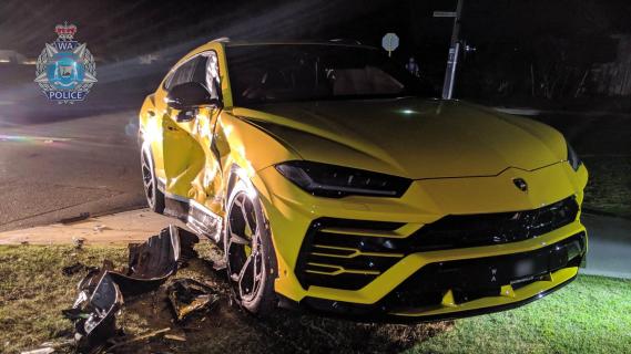 Lamborghini Urus Crash