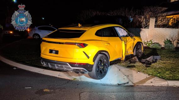 Lamborghini Urus Crash